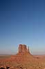 Monument Valley Navajo Tribal Park. The Mittens Butte i Monument Valley Navajo Tribal Park  Monument Valley Navajo Tribal Park / Utah og Arizona USA Nord Amerika  Erosion, Wild West