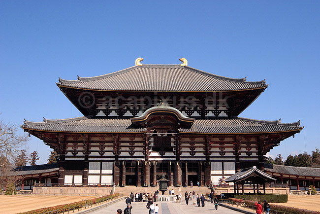 Todai-ji. Todai-ji templet i Nara - verdens st�rste tr�bygning; ; Todai-ji / Nara; Japan; Asien; ; templer, buddisme, buddhism, buddistisk, Todaiji