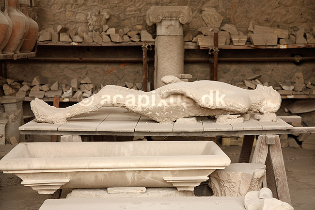 Pompeii. Afst�bning af beboer i Pompeii indebr�ndt i den varme pyroplasma; ; Pompeji / Pompei / Pompeii / Napoli / Campania; Italien; Europa; ; Ark�ologi, d�den, vulkaner, vulkanudbrud, pyroplastisk flow, Vesuvius, Vesuv, naturkatastrofer, turistsev�rdigheder, sev�rdigheder, turisme, Romerriget, romerne