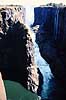 Victoria Falls. Victoria Falls, Zimbabwe og Zambia - Set fra Knife Edge p� Zambia siden ( Scan af KOL3548 )   Victoria Falls / Zambezi River Zimbabwe & Zambia Afrika  Viktoria vandfaldet, Viktoria vandfaldene, vandfald, vand