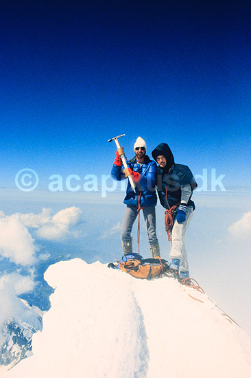 Bjergbestigere. Bjergbestigere p� toppen af Mt Blanc ( Scan af KOL2437 ) ; ; Mont Blanc; Frankrig; ; ; Bjergbestigning, Monte Bianco
