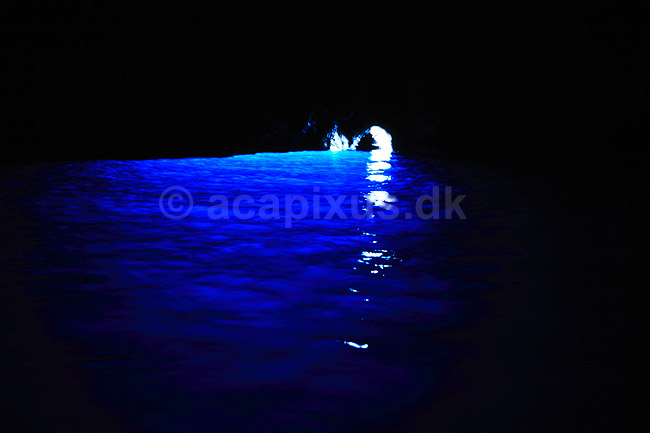 Den Bl� Grotte. Den Bl� Grotte p� Capri ( Scan af KOL6387 ) ; ; Capri; Italien; ; ; 