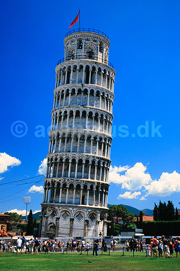 Det Sk�ve T�rn. Det Sk�ve T�rn i Pisa - Torre di Pisa ( Scan af KOL7894 ) ; ; Pisa / Toscana; Italien; ; ; 