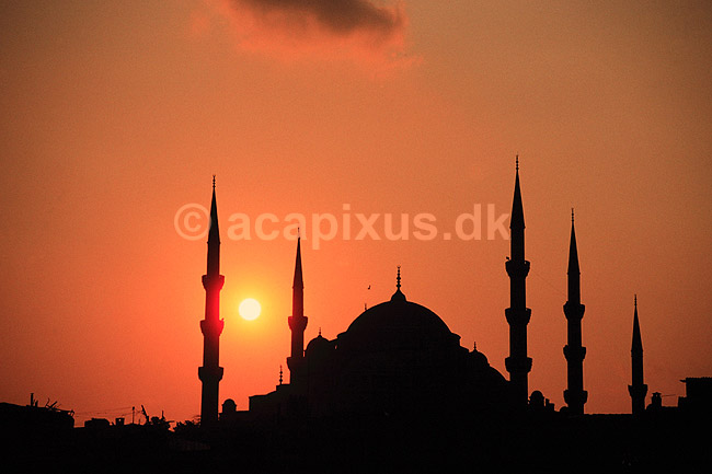 Den Bl� Moske. Sultan Ahmet Camii - Den Bl� Moske, 1616 ( Scan af KOL252 ) ; ; Istanbul; Tyrkiet; Asien; ; Solnedgang, solnedgange