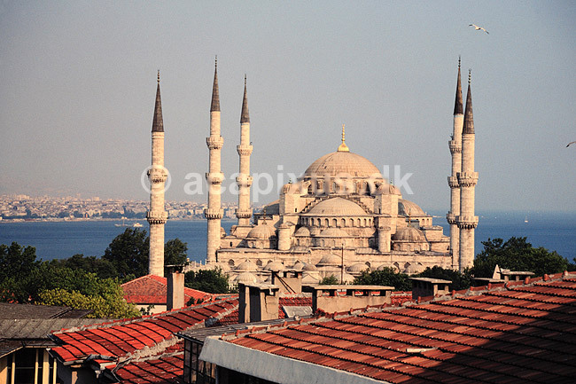 Den Bl� Moske. Sultan Ahmet Camii - Den Bl� Moske, 1616 ( Scan af KOL754 ) ; ; Istanbul; Tyrkiet; Asien; ; Islam, moskeer
