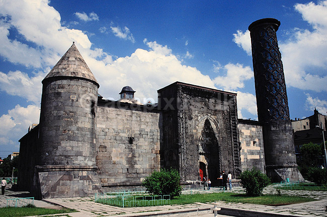 Yakutiye Medresesi. Yakutiye Medresesi, �r 1310 Teologisk seminarium ( Scan af KOL747 ) ; ; Erzurum; Tyrkiet; Asien; ; 