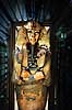 Tutankhamun. Tutankhamun's mumiekiste p� Egyptologisk Museum i Cairo - Den inderste af tre mumiekister, Massivt guld. ( Scan af KOL114 )   Egyptologisk Museum / Cairo Egypten Afrika  guld, guldskat, guldskatte, museer, pharao, pharaoer