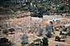 Great Zimbabwe. Great Zimbabwe - Great Enclosure set fra Hill Complex - Ordet Zimbabwe betyder stenhus p� shona. ( Scan af KOL3590 )   Great Zimbabwe / Masvingo Zimbabwe Afrika  Zimbabwe er opkaldt efter ruinerne