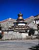 Gyantse Kumbum. Gyantse Kumbum (stupa) ved Pelkor Ch�de munke-klosteret ( Scan af KOL4329 )  Gyantse Tibet ( Kina ) Asien  budhisme, religion, stupa, stupaer