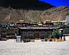 Tashilhunpo klosteret. Tashilhunpo klosteret - Tibetansk munke-kloster ( Scan af KOL4320 )  Shigatse Tibet ( Kina ) Asien  Kloster, budhisme, religion, klostre