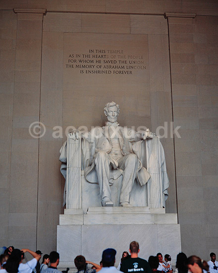 Lincoln Memorial. Lincoln statue i Lincoln Memorial i National Mall ( Scan af KOL5606 ); ; Washington DC; USA; Nordamerika; ; Abraham Lincoln, president, presidenter