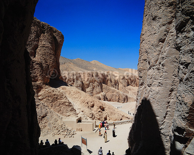 Kongernes dal. Kongernes dal set fra Tuthmosis III's grav ( Scan af KOL7727 ); ; Luxor; Egypten; Afrika; ; Theben, nekropolis