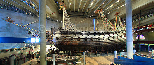 HMS Wasa. Vasa skibet ( ogs� kaldet Wasa, Wasan og Wasen ) p� Wasamuseet; ; Stockholm; Sverige; ; ; Orlogsskib, orlogsskibe, jomfrurejse, k�ntring, k�ntret, forlis, forlist, skib, skibe, krigsskib, krigsskibe, Vasamuseet, Regalskeppet, Regalskep, Gustav 2. Adolf , kanon, kanoner, master, tov�rk, sejlskib, sejlskibe