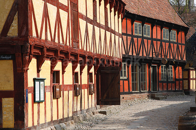 Den Gamle By i �rhus. Mansardhuset - ren�ssancebygning fra Jomfru Anegade i Aalborg; ; Den Gamle By / �rhus; Danmark; ; ; frilandsmuseum, bykultur, K�bstadmuseum, museum, museer, bindingsv�rk, bindingsv�rkshuse