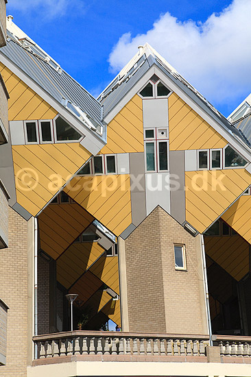 Cubic Houses. Cubic Houses i Rotterdam; ; Rotterdam; Holland; ; ; turistsev�rdigheder, turisme, huse, bebyggelse, bolig, boliger, gul