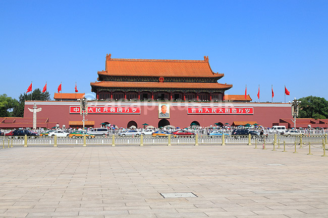 Den Forbudte By. Tian'anmen porten (Den Himmelske Freds Port) ind til Den Forbudte By i Beijing. Stadig med portr�t af Mao Zedung; ; Den Forbudte By / Beijing; Kina; ; ; Palace Museum, The Forbidden City, Det kejserlige palads, UNESCO Verdens Kulturarv, UNESCO World Heritage