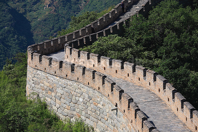 Kinesiske Mur. Den Kinesiske Mur ved Badaling, det bedst bevarede stykke af muren; ; Kinesiske Mur / Badaling; Kina; ; ; turistsev�rdigheder, turisme, Den Store Mur, The Great Wall, UNESCO World Heritage, UNESCO Verdens Arv, beskyttelse, invasion, forsvar, forsvarsmur