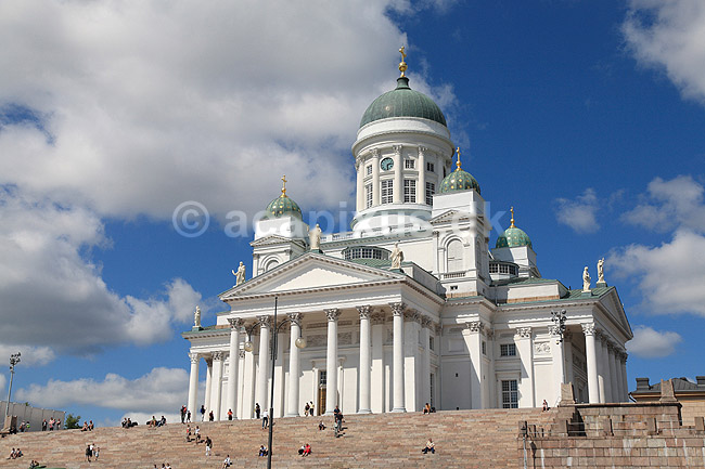 Helsinki domkirke. Helsinki domkirke, Helsinki Cathedral, Helsingin tuomiokirkko, Suurkirkko (Finnish),  Helsingfors domkyrka, Storkyrkan (Swedish); ; Helsinki; Finland; ; ; Domkirker, kristendom, kirke, kirker, St. Nicholas' Church, St. Nicholas' Kirke