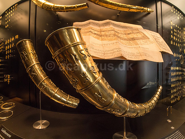 Guldhorn. Kopier af Guldhornene p� National Museet; ; National Museet / K�benhavn; ; ; ; Nationalklenodier, klenodier, kulturskatte, skatte, sev�rdigheder, historie