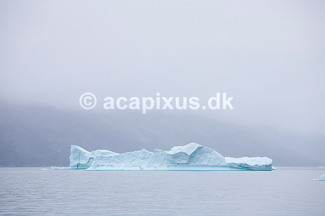 Isbjerg. Isbjerg foran Arveprinsens � nord for Ilulissat; ; Ilulissat; Gr�nland; ; ; Jakobshavn, isbjerge, iceberg, icebergs