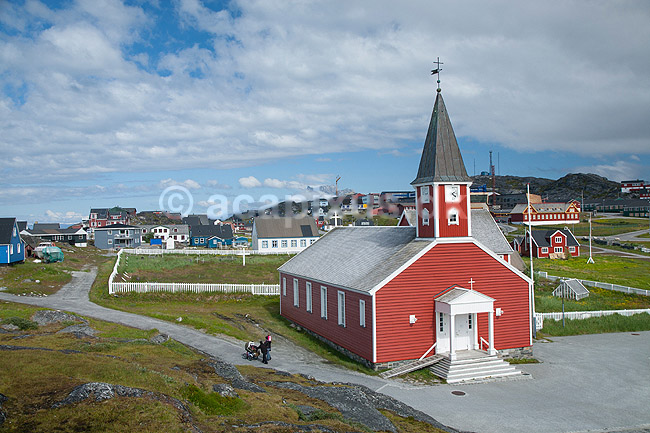 Nuuk. Den gamle tr�kirke Frelsers Kirke (Annaassisitta Oqaluffia) i Nuuk; ; Nuuk; Gr�nland; ; ; Godth�b, hovedstad p� Gr�nland, kirker