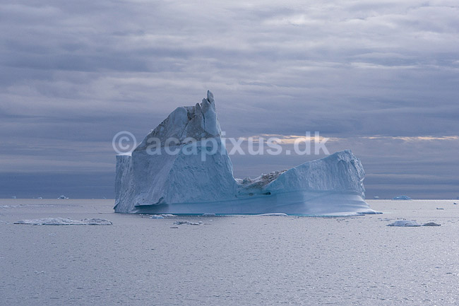 Isbjerg. Isbjerge i havet ud for Ilulissat; ; Ilulissat; Gr�nland; ; ; Jakobshavn, isbjerge, iceberg, icebergs