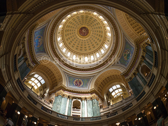 Madison Capitol. Interi�r i Capitol bygningen i Madison p� Wisconsin State Capitol Square; ; Madison / Wisconsin; USA; ; ; Administration, stater, parlament, parlamentsbygning, regering, lokalregering