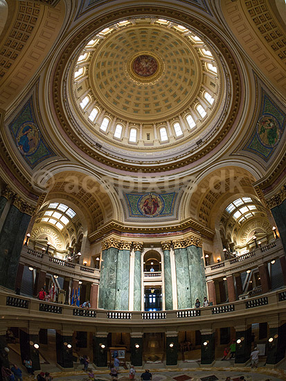 Madison Capitol. Interi�r i Capitol bygningen i Madison p� Wisconsin State Capitol Square; ; Madison / Wisconsin; USA; ; ; Administration, stater, parlament, parlamentsbygning, regering, lokalregering