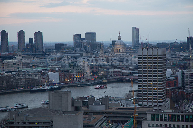 London. St. Paul's Cathedral i London City. Themsen. Set fra London Eye.; ; London; England; ; ; Storbyer, Storbritanien, River Thames, Downtown, City