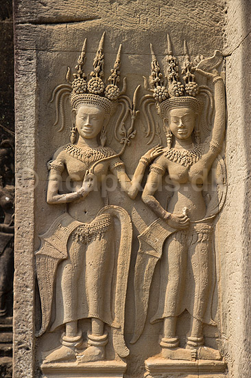Apsara figurer i Angkor Wat. Apsara figurer i Angkor Wat templet i Angkor Archeological Park, World Heritage Site, bygget i 12e �rhundrede af Suryavarman II; ; Angkor Archeological Park / Siem Reap; Cambodia; ; ; Angkor Wat, Templer, Khmer riget
