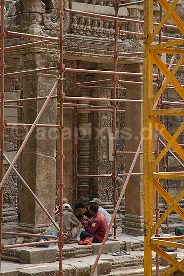 Ta Prohm / Angkor Wat. Restaurationsarbejde i Ta Prohm templet i Angkor Archeological Park, World Heritage Site, bygget i 12e �rhundrede af Jayavarman VII; ; Angkor Archeological Park / Siem Reap; Cambodia; ; ; Angkor Wat, Templer, Khmer riget, stillads
