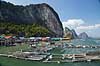 Koh Panyi. Fiskerlandsbyen Koh Panyi bygget p� p�le i Ao Phang Nga National Park i Thailand    Thailand   sev�rdigheder, rejser, turisme