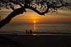 Solnedgang i Thailand. Solnedgang ved stranden i Khao Lak i Thailand   Thailand   sev�rdigheder, rejser, turisme, badeferie