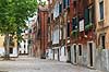 Venedig. Huse p� Campo de Sant' Agnese i Venedig.  Venedig Italien  sev�rdigheder 