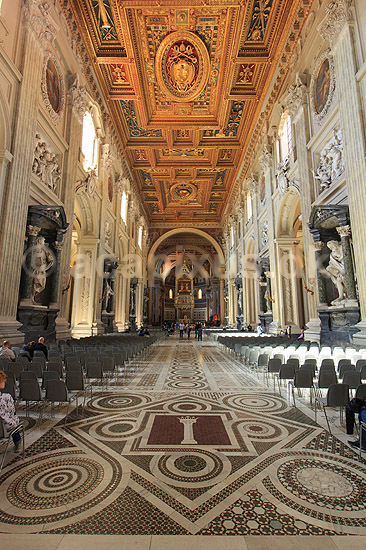 San Giovanni in Laterano. Roms domkirke, Basilica di San Giovanni in Laterano. Paved�mmets s�de indtil 1400 tallet; ; Rom; Italien; ; Sev�rdigheder; turistsev�rdigheder, kirker