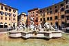 Piazza Navona. Fontana del Nettuno p� Piazza Navona i Rom  Rom Italien  Sev�rdigheder turistsev�rdigheder