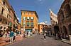 Verona. Piazza Br� med Arena di Verona  Verona Italien  Sev�rdigheder 