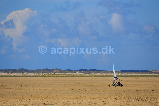 R�m�. Strandsejler p� S�nderstrand p� R�m� - en af Danmarks bredeste sandstrande; ; R�m�; Danmark; ; ; blokarts