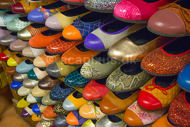 Sko. Opstilling af ballerina sko i forskellige farver og m�nstre i skobutik i Barcelona; ; Barcelona; Spanien; ; ; Damesko, fodt�j, shopping, shoppetur