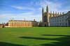 King's College Chapel. King's College Chapel - den h�je bygning - set fra Back Lawn i King's College  King's College, University of Cambridge / Cambridge England   Sev�rdigheder, universiteter, uddannelsesinstitution