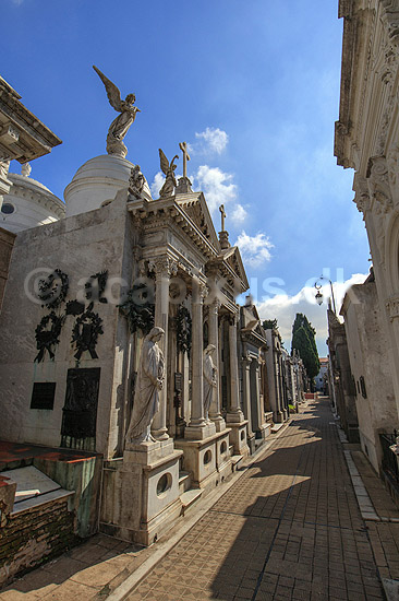 Buenos Aires. Gravmonumenter p� Cementerio de la Recoleta kirkeg�rde i Buenos Aires; ; Buenos Aires; Argentina; Sydamerika; ; kirkeg�rde