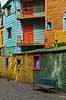 La Boca. Caminito gaden i La Boca i Buenos Aires. Gadens huse er bemalet i farvestr�lende farver  Buenos Aires Argentina Sydamerika  
