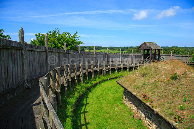 Middelaldercenter. Pallisaden p� Bornholms Middelaldercenter; ; �sterlars / Bornholm; Danmark; ; ; 