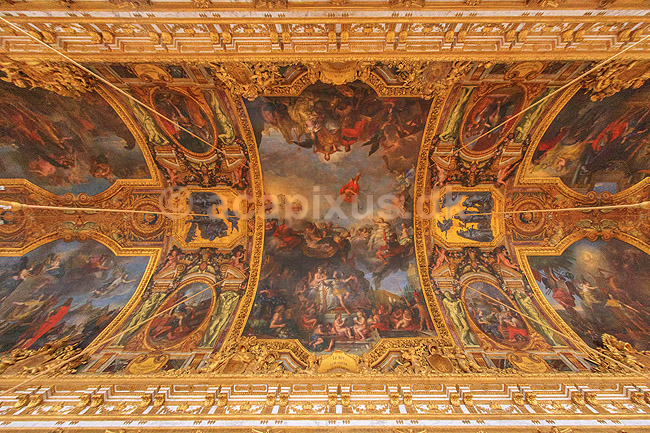 Versailles. Malerier i loftet i spejlsalen i Versailles (Hall of Mirrors, Grande Galerie, Galerie des Glaces); ; Chateau de Versailles / Paris; Frankrig; ; ; Sev�rdigheder