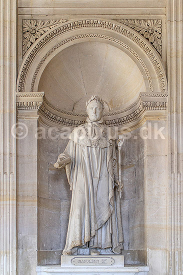 Versailles. Statue af Napoleon den F�rste p� Versailles Slottet, Napol�on Bonaparte, Napoleone di Buonaparte; ; Chateau de Versailles / Paris; Frankrig; ; ; Sev�rdigheder