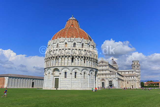 Pisa. San Giovanni Baptisteri (Battistero di San Giovanni) p� Piazza del Duomo; ; Pisa / Toscana; Italien; ; ; Turisme, sightseeing