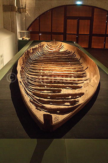 Pisa. Romersk b�d udstillet p� skipsmuseum i Pisa, Museo Navi Antiche di Pisa; ; Pisa / Toscana; Italien; ; ; Turisme, sightseeing