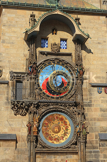 Astronomisk ur. Prags Astronomiske Ur - Pra�sk� orloj - i det Gamle R�dhus i Prag; ; Starom?stsk� n�mesti 1 / Prag; Tjekkiet; ; ; Starom?stsk� n�mesti 1, 110 00 Josefov, Czechia