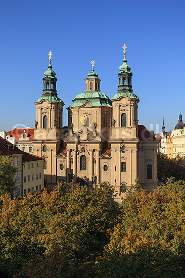 Sankt Nikolavs Kirke. St. Nicholas' Church - Kostel sv. Mikul�e - i Prag; ; Starom?stsk� n�m / Prag; Tjekkiet; ; ; St. Nicholas' Church, Starom?stsk� n�m. 1101, 110 00 Star� M?sto, Czechia