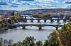 Prag. Prags broer over floden Vltava (tysk Moldau)  Prag Tjekkiet   Sev�rdigheder